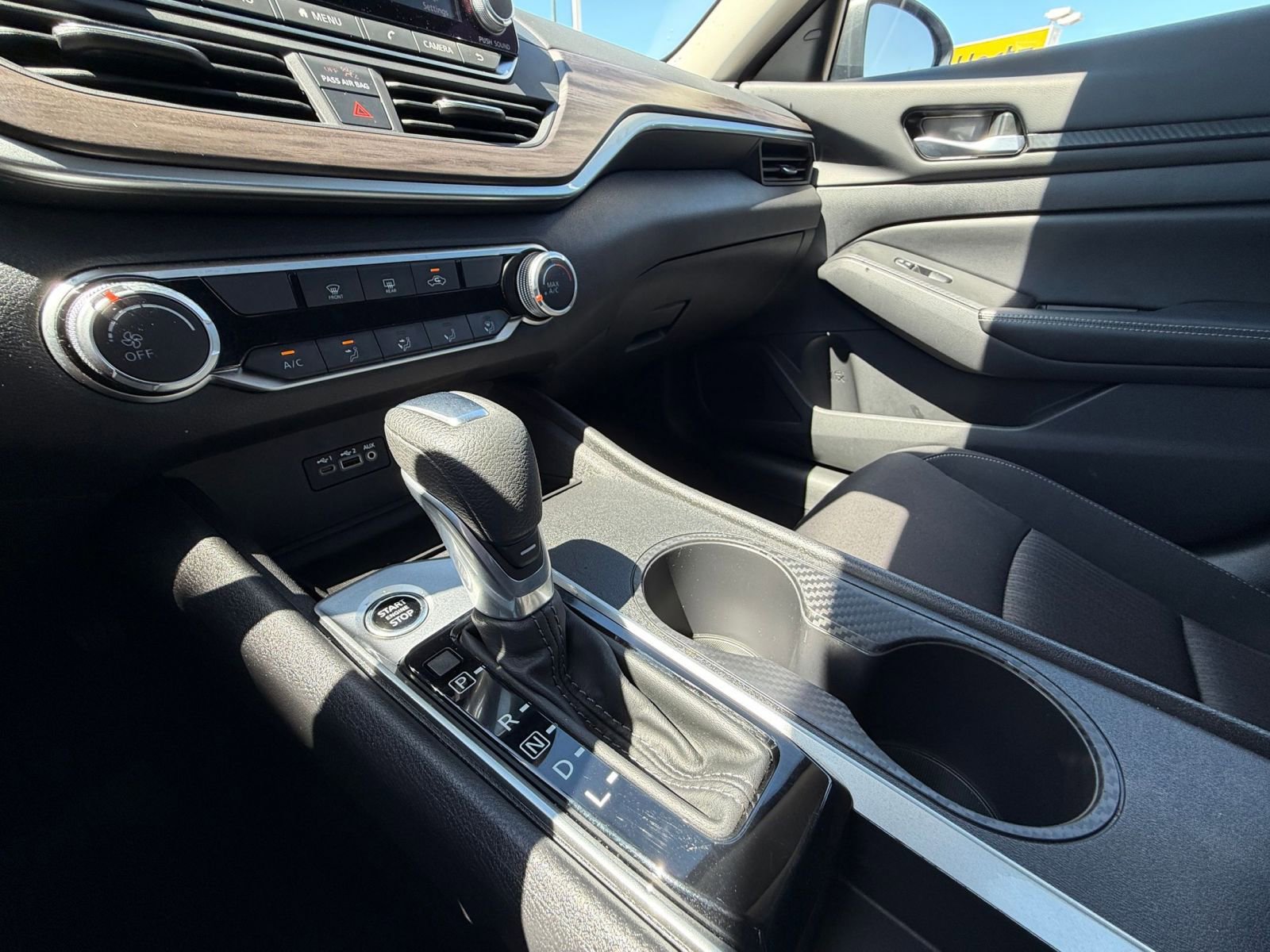 Used 2025 Nissan Altima 2.5 SV image 39