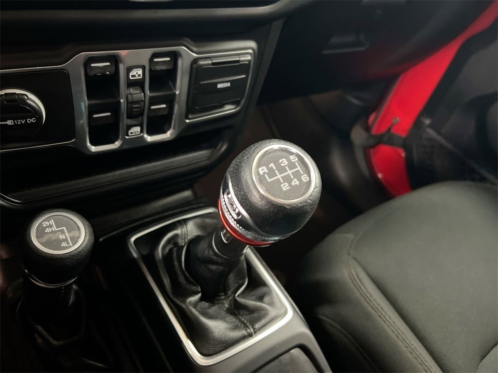 Used 2018 Jeep Wrangler Unlimited Sport S image 16