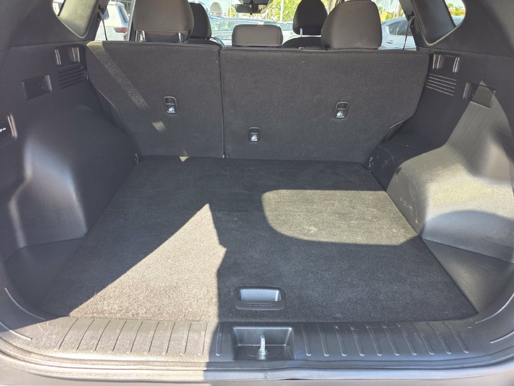 Used 2025 Hyundai Tucson SEL FWD image 19