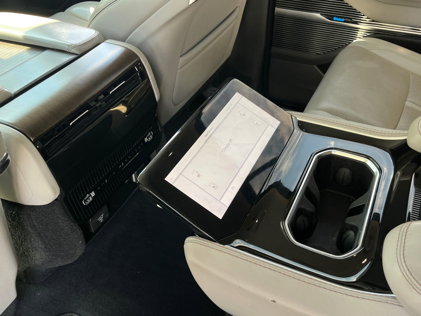 Used 2022 Jeep Grand Wagoneer Series II w/ Premium Group II image 27