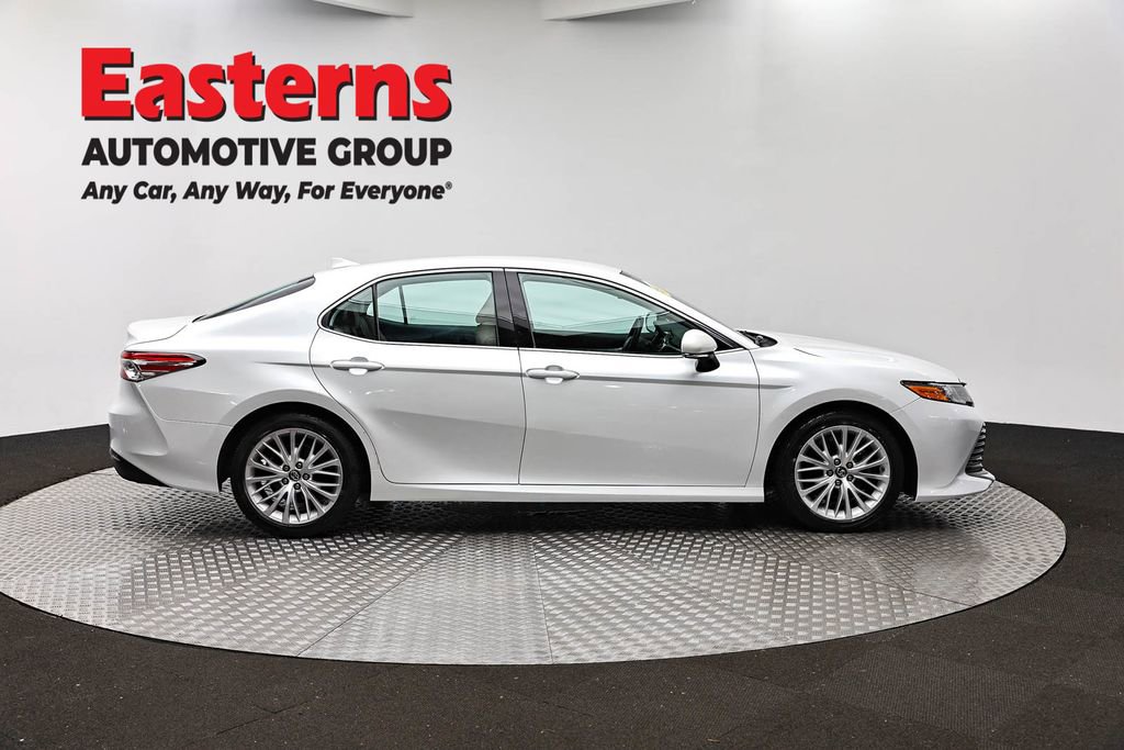 Used 2019 Toyota Camry XLE w/ Carpet Mat Package FWD image 4
