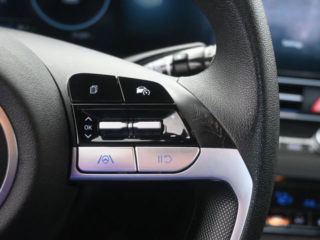 Used 2024 Hyundai Elantra SEL image 31