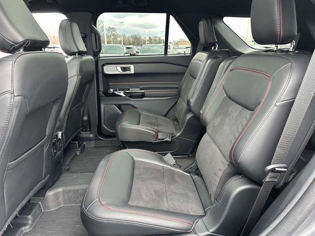 Used 2024 Ford Explorer ST-Line w/ Class IV Trailer Tow Package AWD/4WD image 13