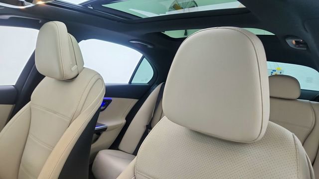 Used 2022 Mercedes-Benz C 300 Sedan image 34