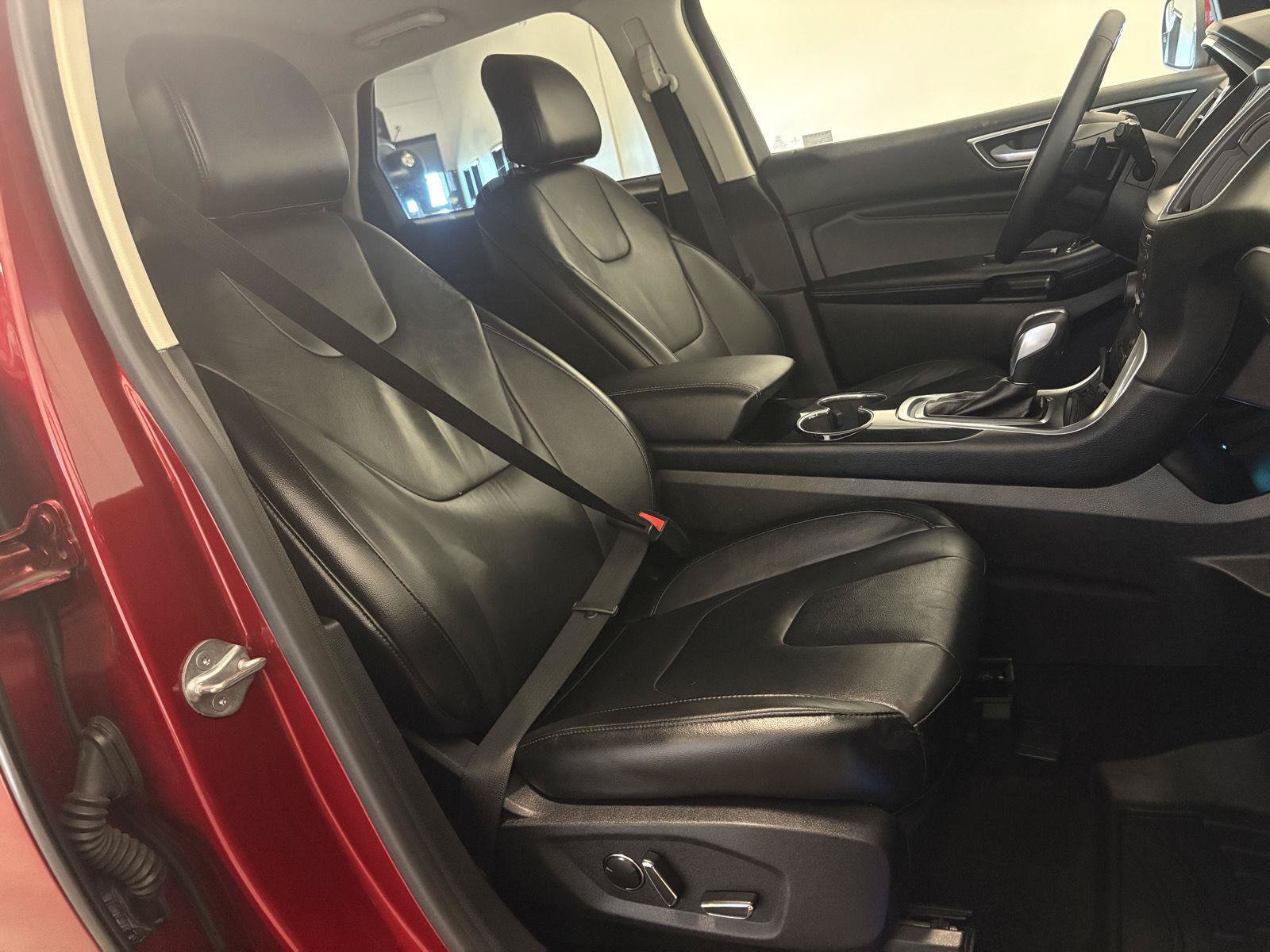 Used 2015 Ford Edge Titanium AWD/4WD image 47
