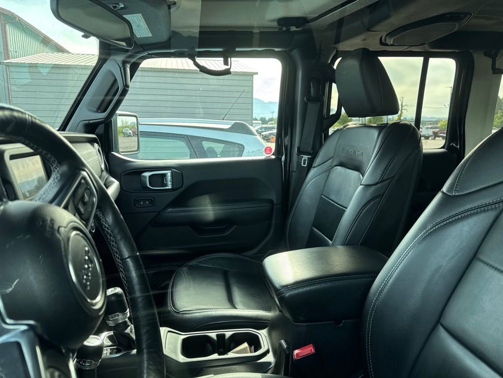 Used 2018 Jeep Wrangler Unlimited Sahara w/ Cold Weather Group AWD/4WD image 7