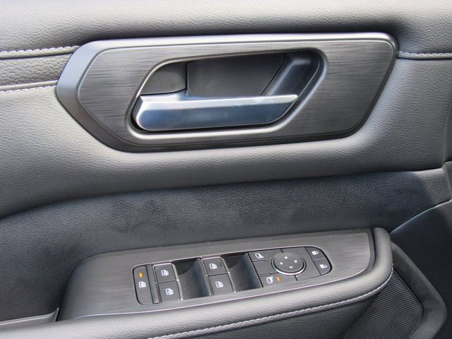 New 2026 Nissan Armada SV image 14