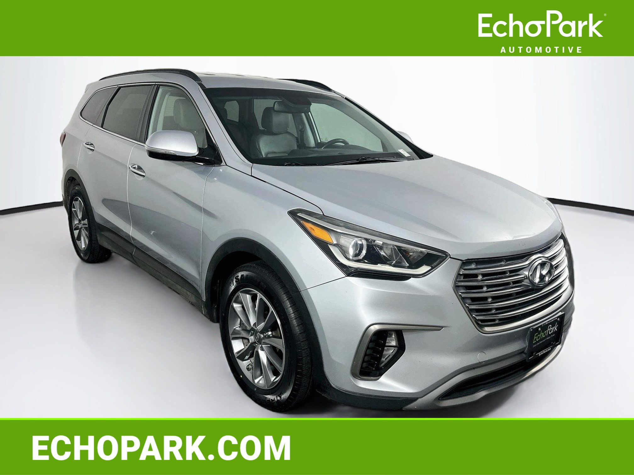 Used 2017 Hyundai Santa Fe SE w/ SE Premium Package 02