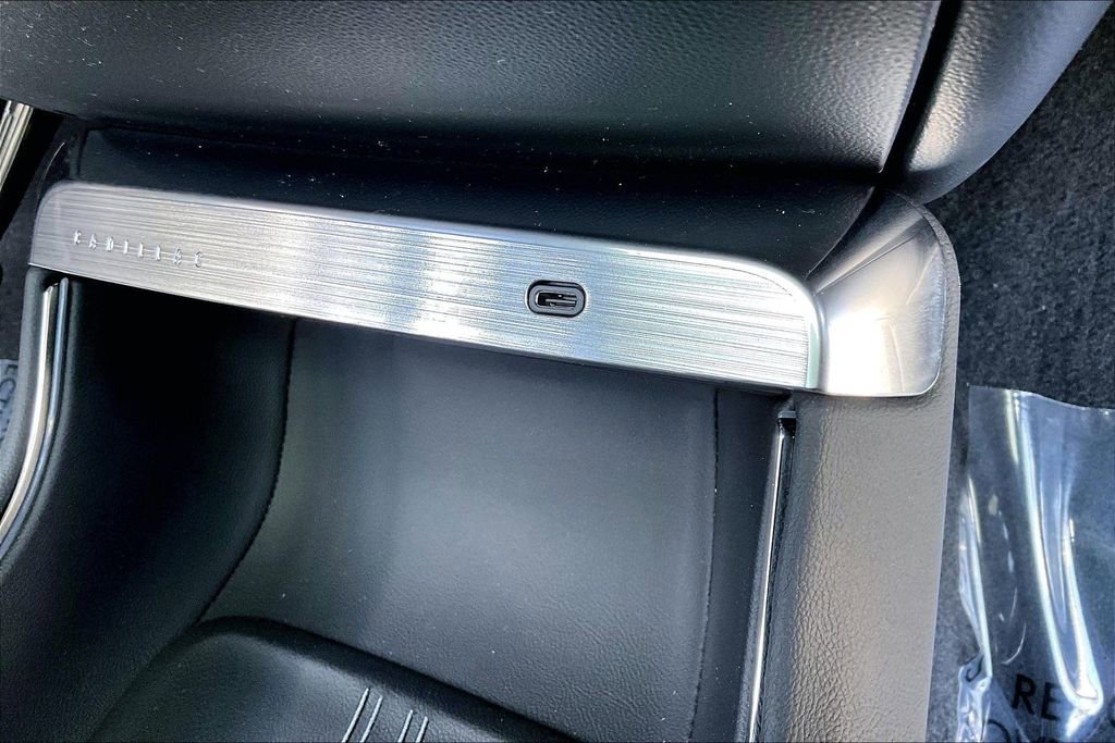 New 2026 Cadillac Lyriq Sport w/ LPO, Floor Liner Package AWD/4WD image 19