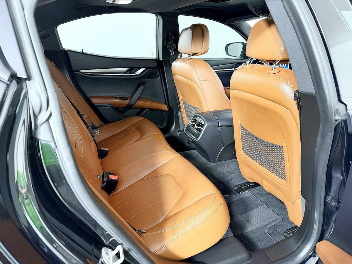Used 2018 Maserati Ghibli RWD image 44