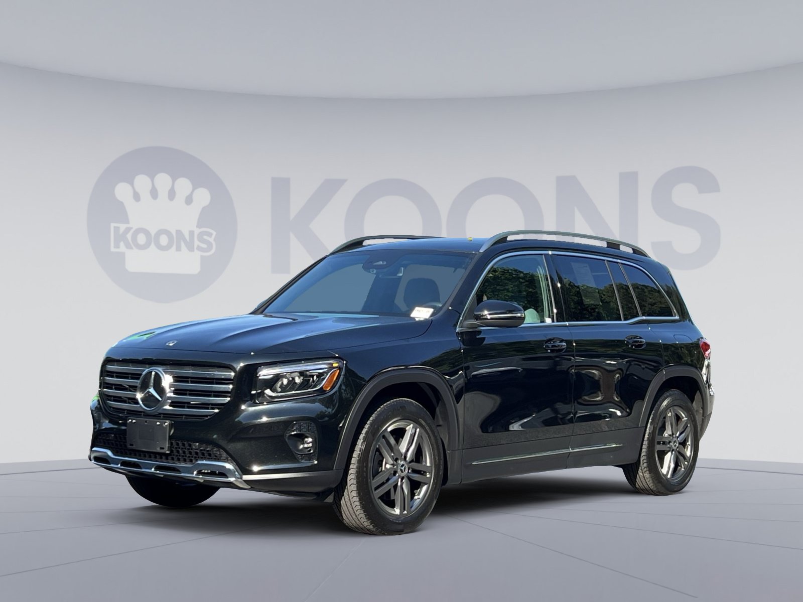 Certified 2026 Mercedes-Benz GLB 250 4MATIC image 1