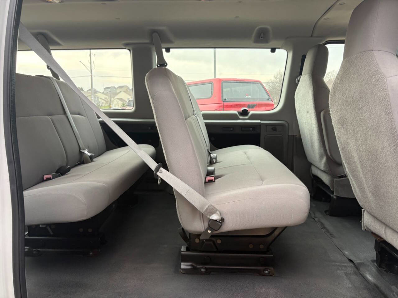 Used 2013 Ford E-350 and Econoline 350 XL image 14