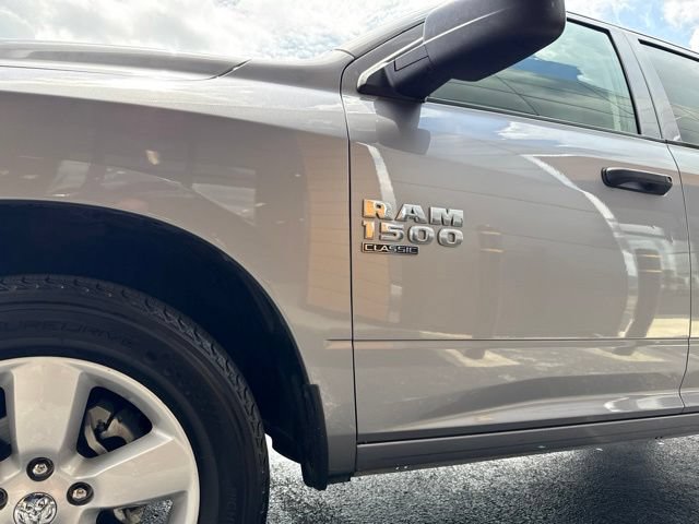Used 2024 RAM 1500 Classic SLT AWD/4WD image 6