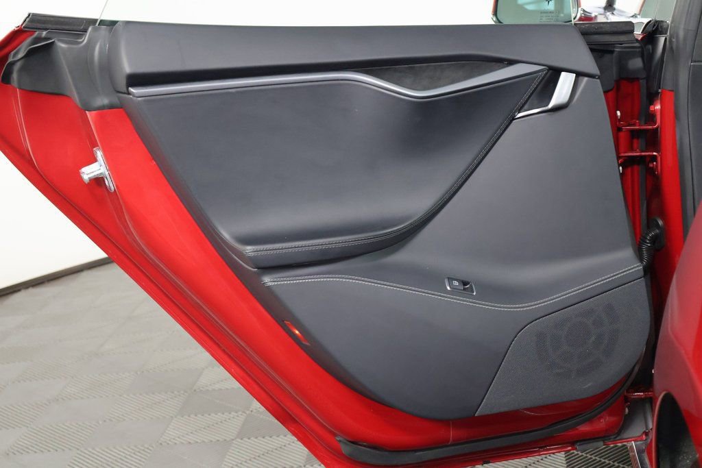 Used 2020 Tesla Model S Performance image 13