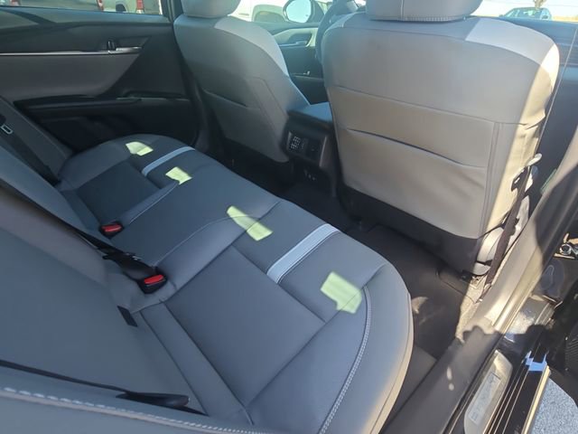Used 2026 Toyota Camry SE w/ Convenience Package image 11