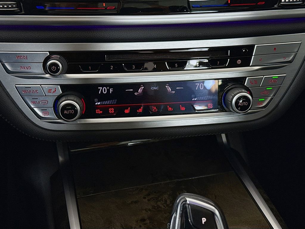 Used 2018 BMW 740e xDrive image 16