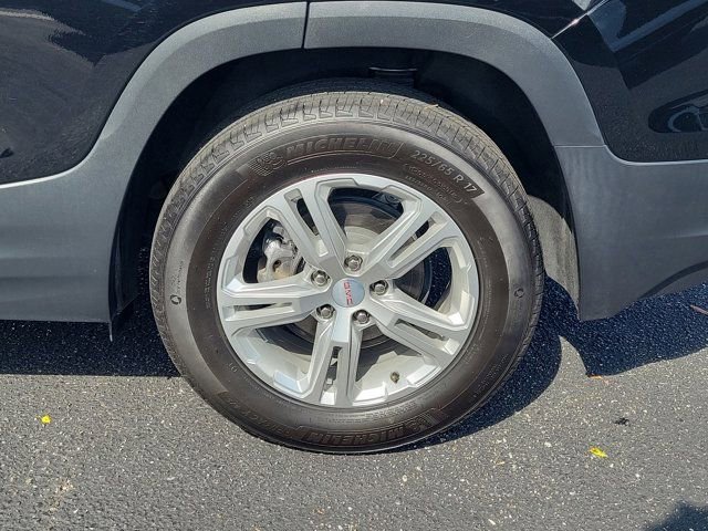 Used 2024 GMC Terrain SLE FWD image 31