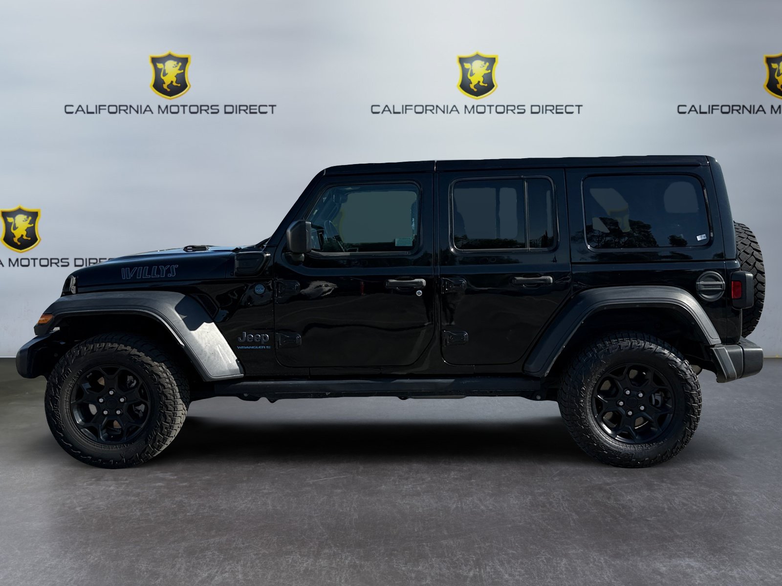 Used 2023 Jeep Wrangler Unlimited w/ 8.4" Radio Group AWD/4WD image 2