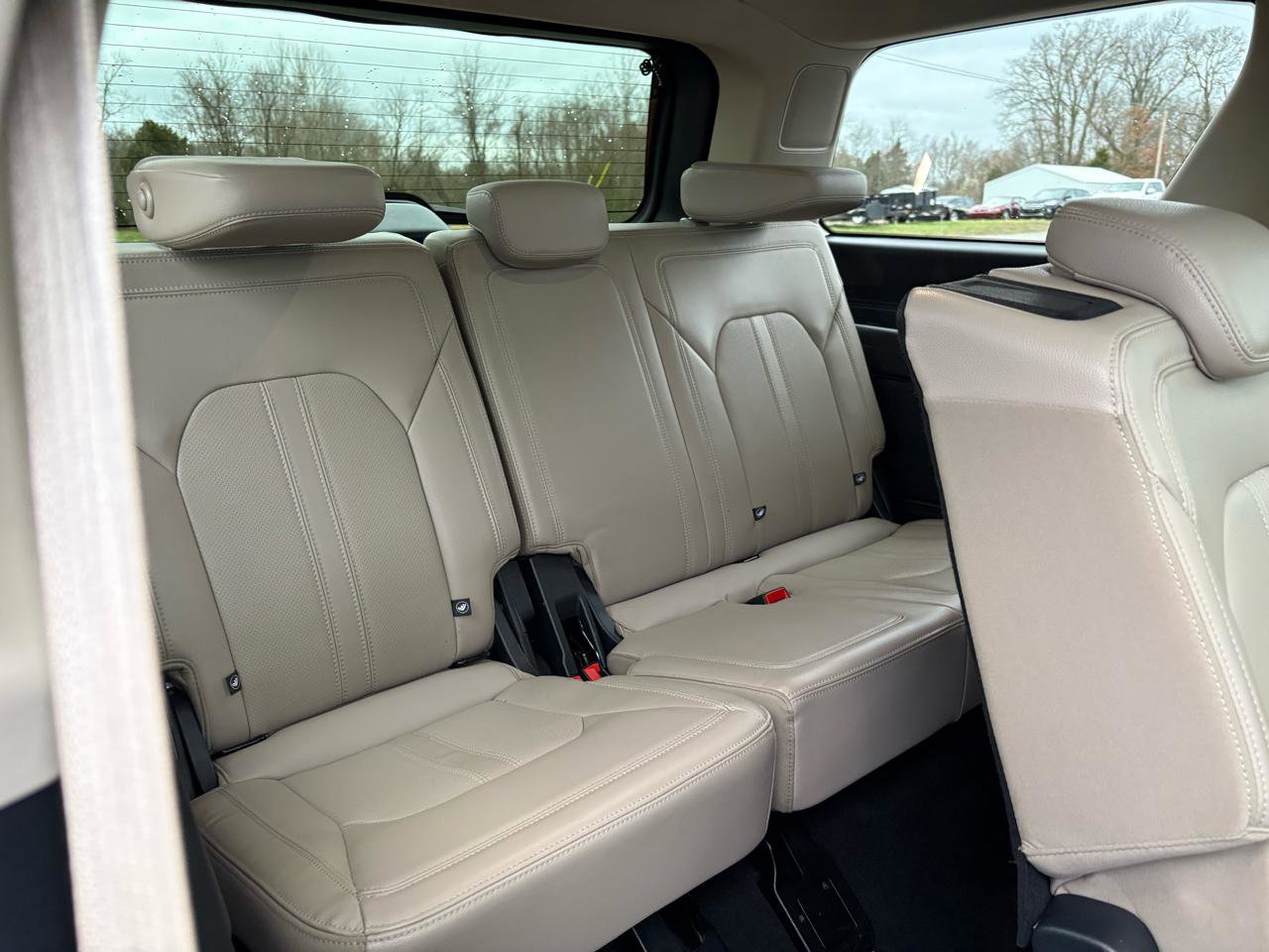 Certified 2024 Ford Expedition Limited image 59