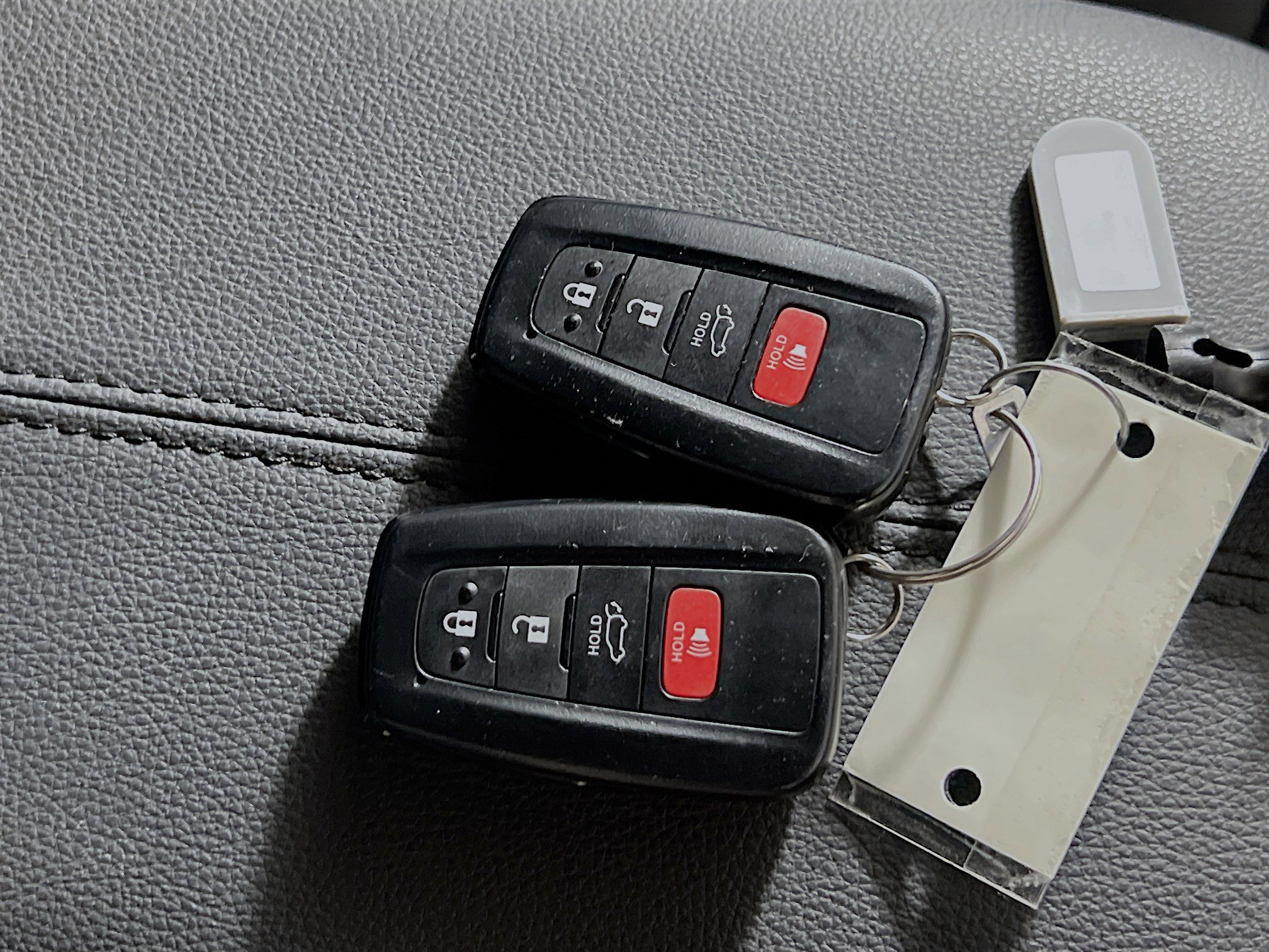 Used 2023 Toyota RAV4 XLE Premium image 36