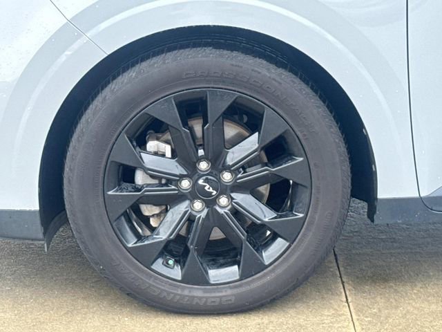 Used 2022 Kia Carnival SX FWD image 5