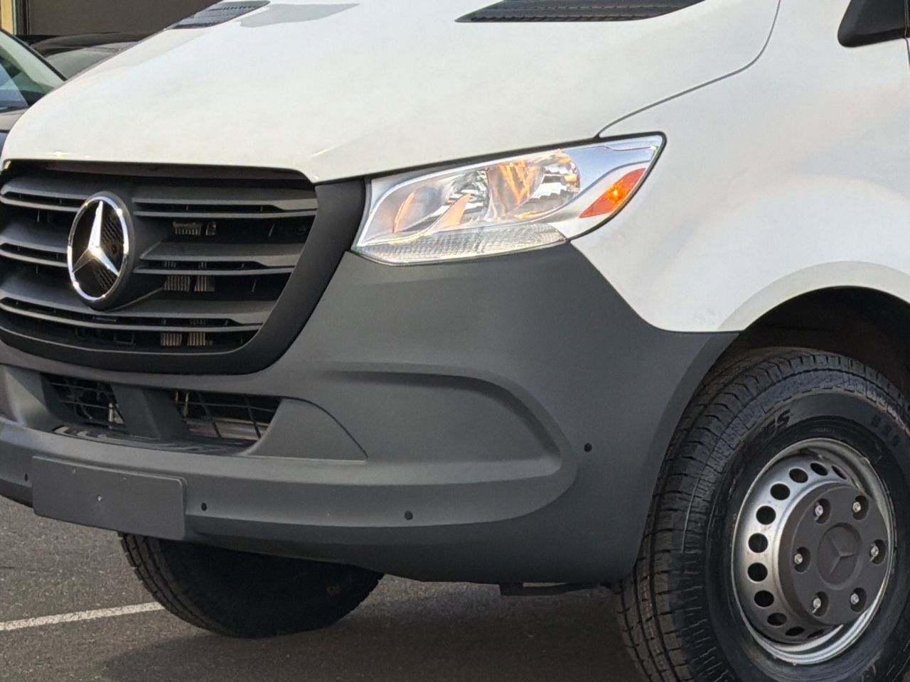 Used 2022 Mercedes-Benz Sprinter 3500 image 2
