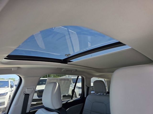 New 2026 Lincoln Aviator 2WD image 9