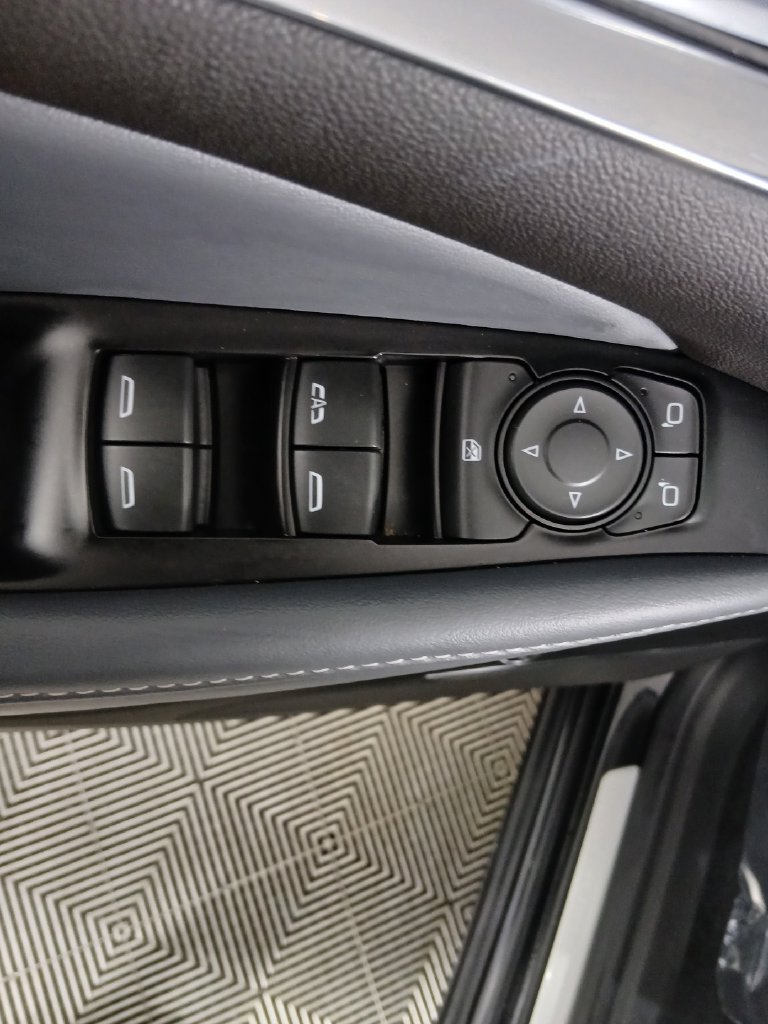 Certified 2023 Buick Enclave Essence w/ Experience Buick Package AWD/4WD image 18