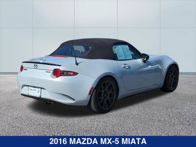 Used 2016 MAZDA MX-5 Miata Club RWD image 5