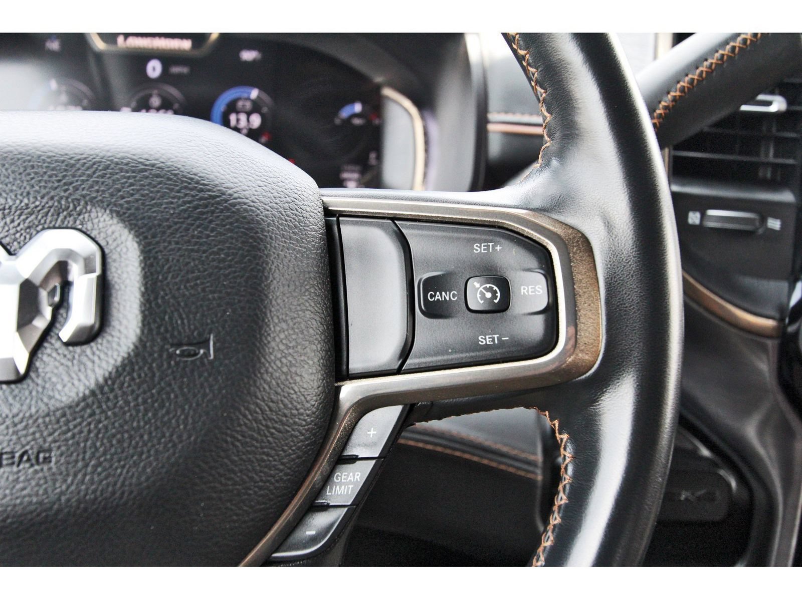 Used 2024 RAM 3500 Limited w/ Towing Technology Group AWD/4WD image 25