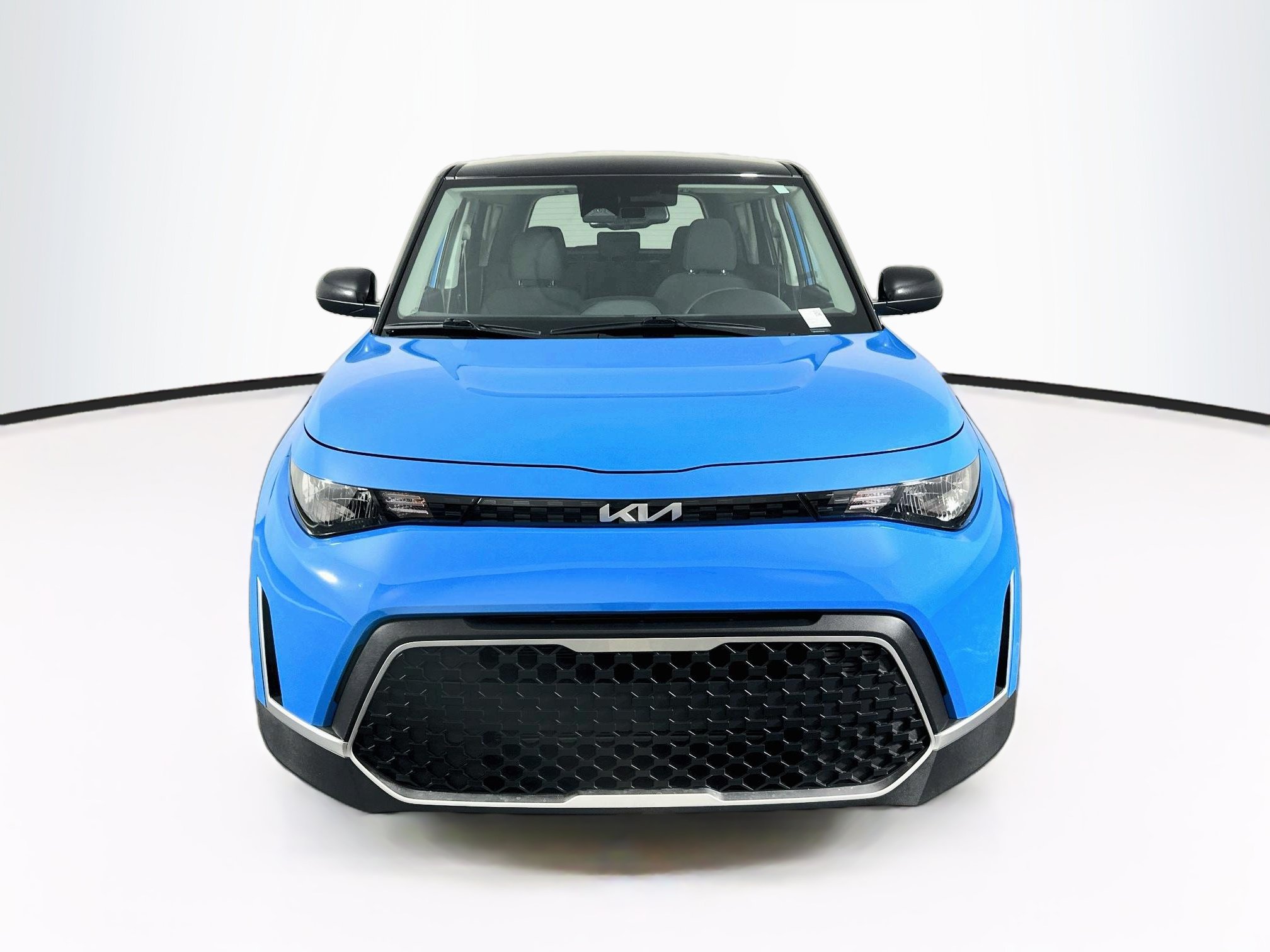 Used 2025 Kia Soul S FWD image 2
