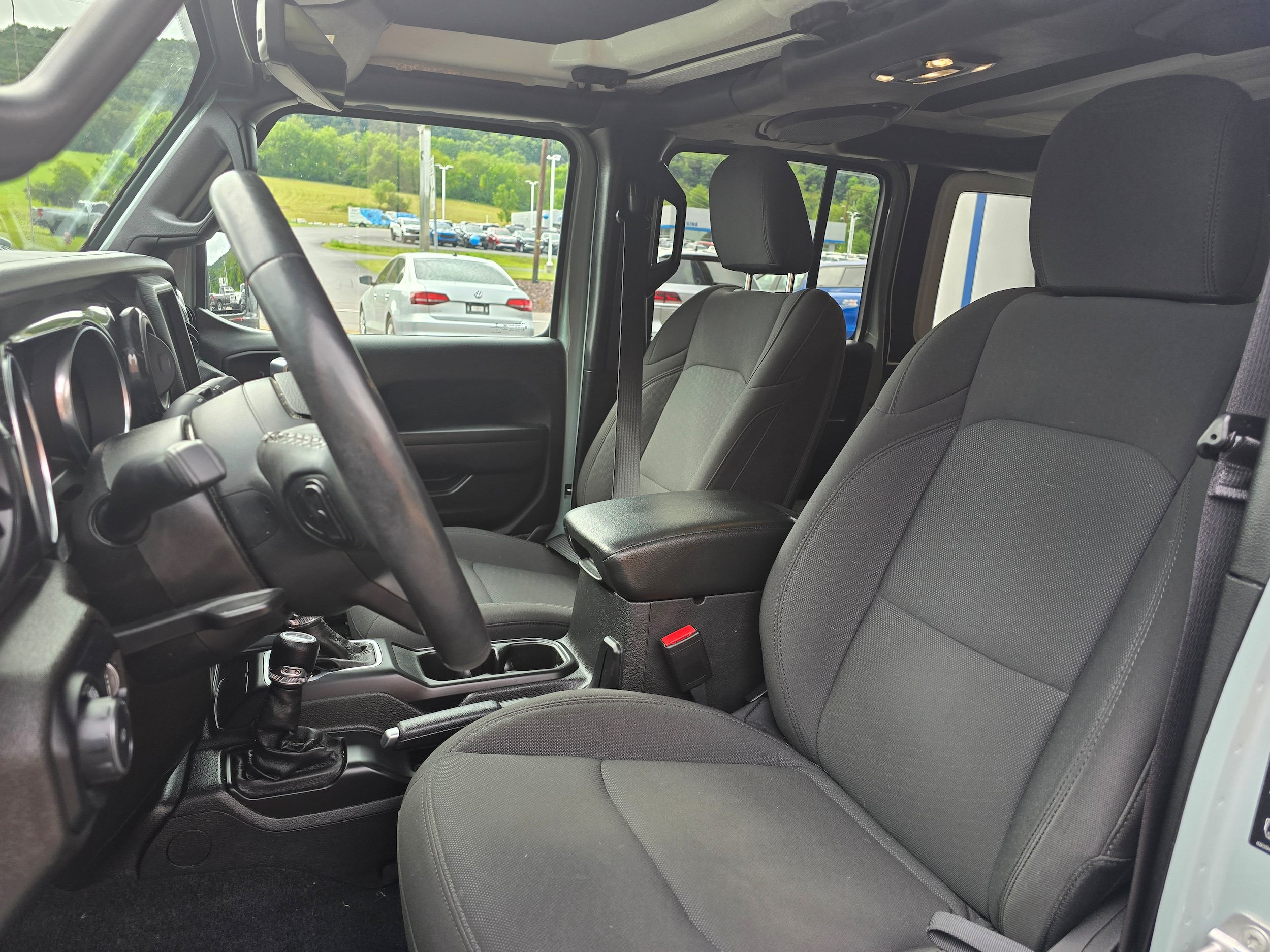 Used 2023 Jeep Wrangler Unlimited Sport AWD/4WD image 9