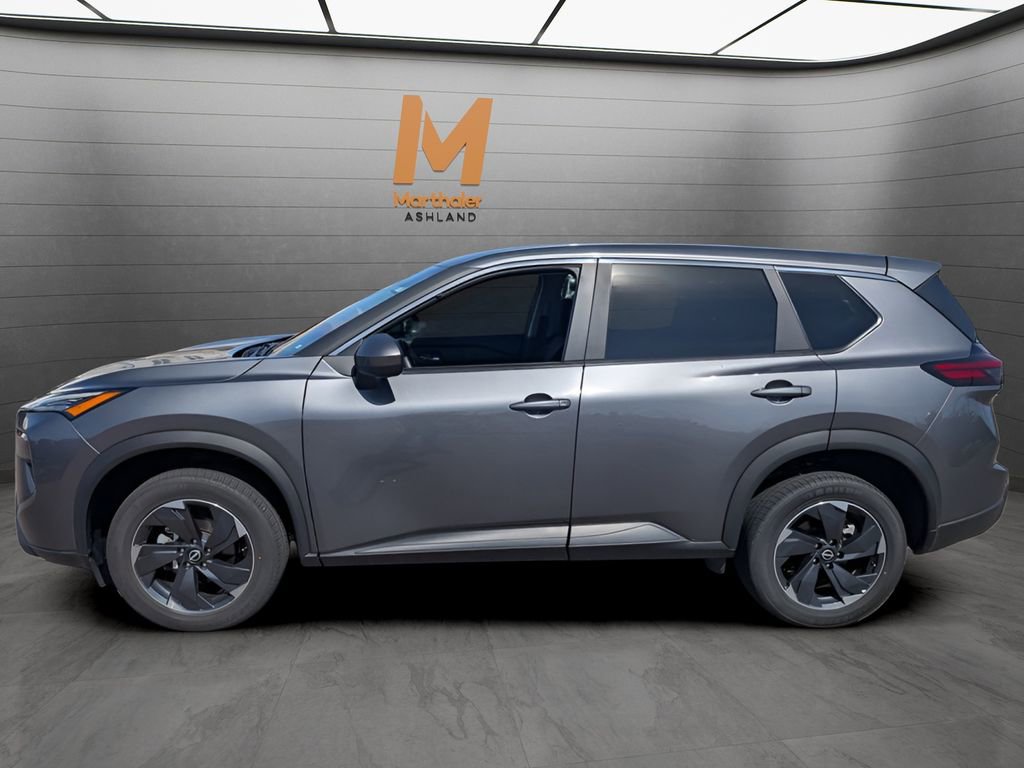 Used 2025 Nissan Rogue SV AWD/4WD image 2