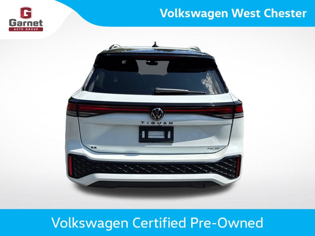 Certified 2025 Volkswagen Tiguan SE R-Line AWD/4WD image 4