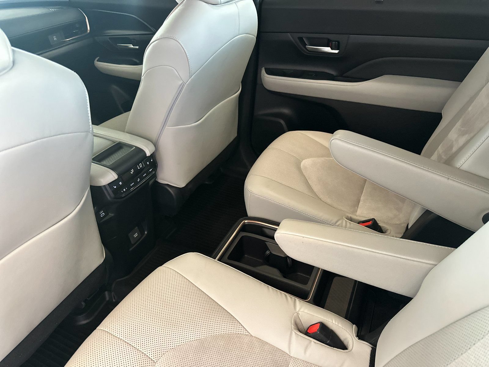 Used 2025 Toyota Grand Highlander AWD Hybrid image 13