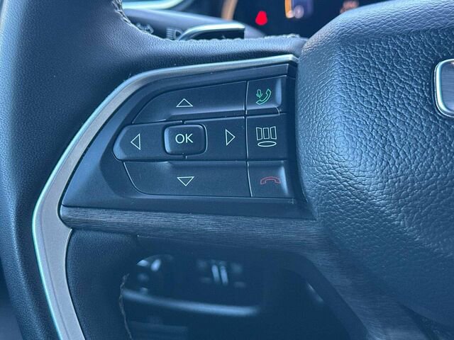 Used 2024 Jeep Grand Cherokee L Limited w/ Luxury Tech Group II image 30