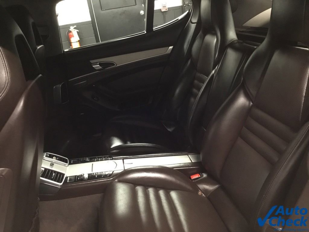 Used 2016 Porsche Panamera GTS image 28