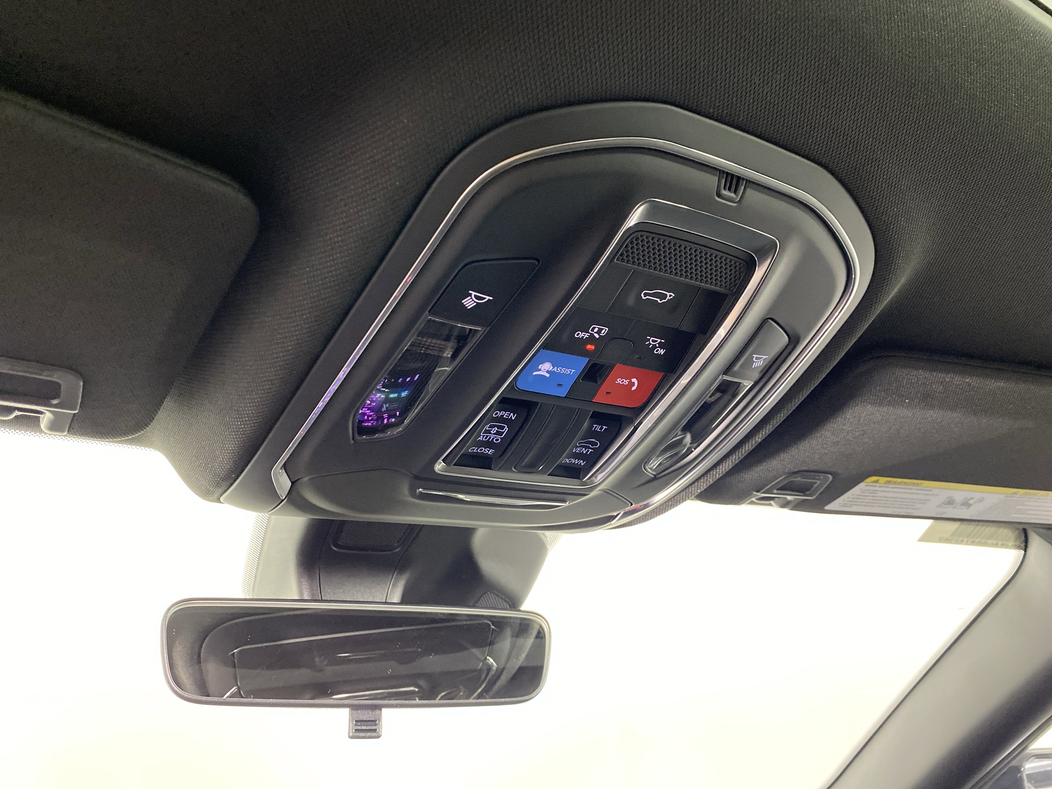 New 2025 Jeep Grand Cherokee L Altitude image 24