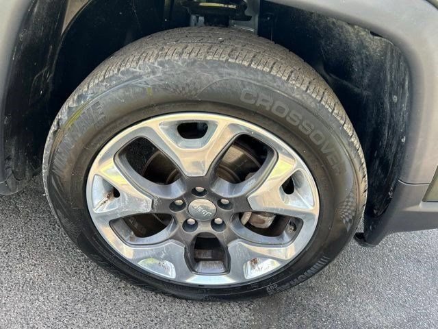 Used 2019 Jeep Compass Limited AWD/4WD image 46