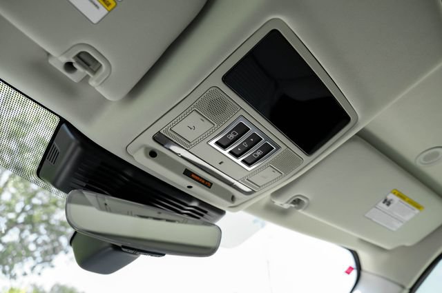 New 2026 Land Rover Discovery S AWD/4WD image 29