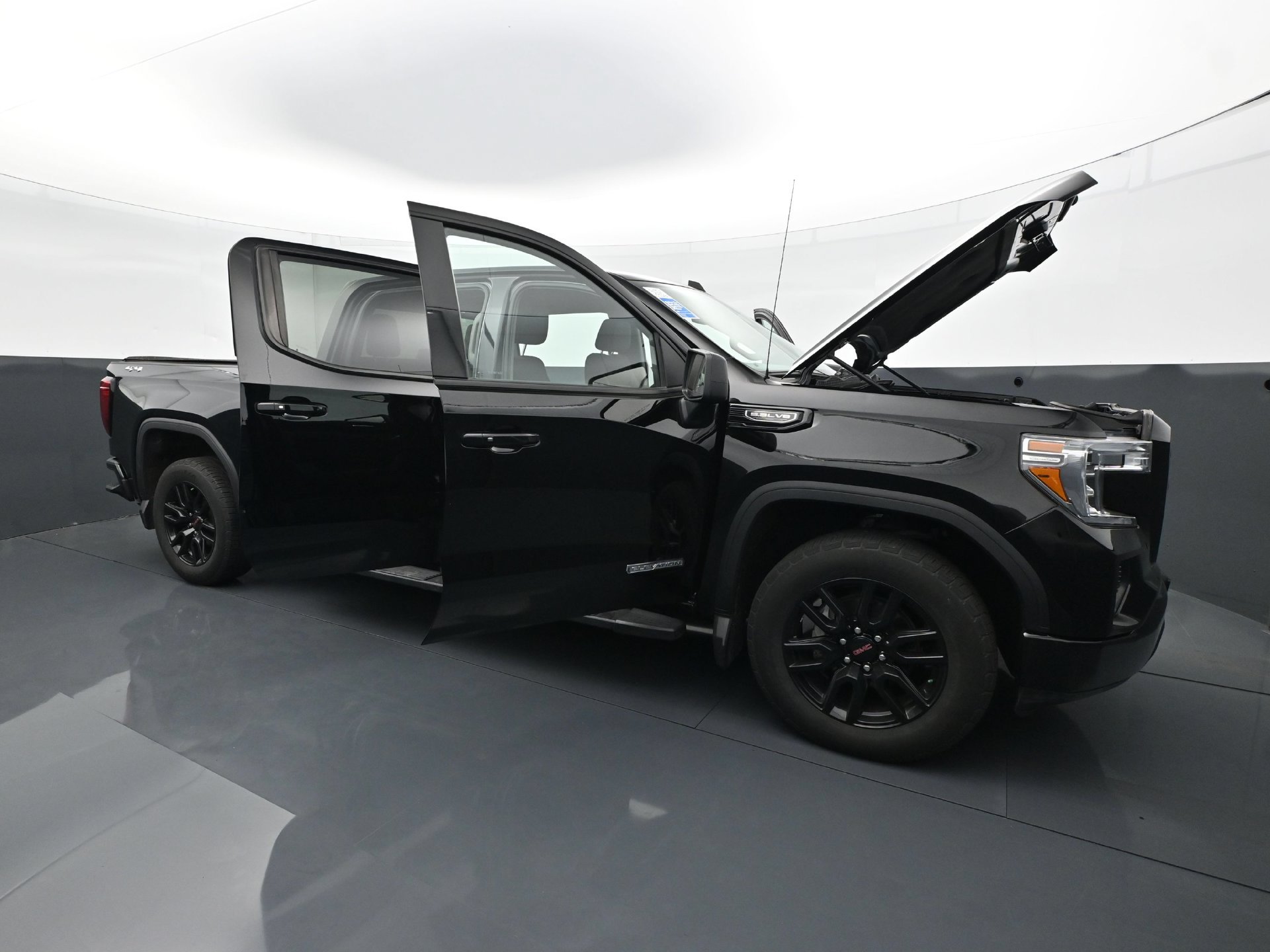 Used 2020 GMC Sierra 1500 Elevation w/ Elevation Value Package AWD/4WD image 34