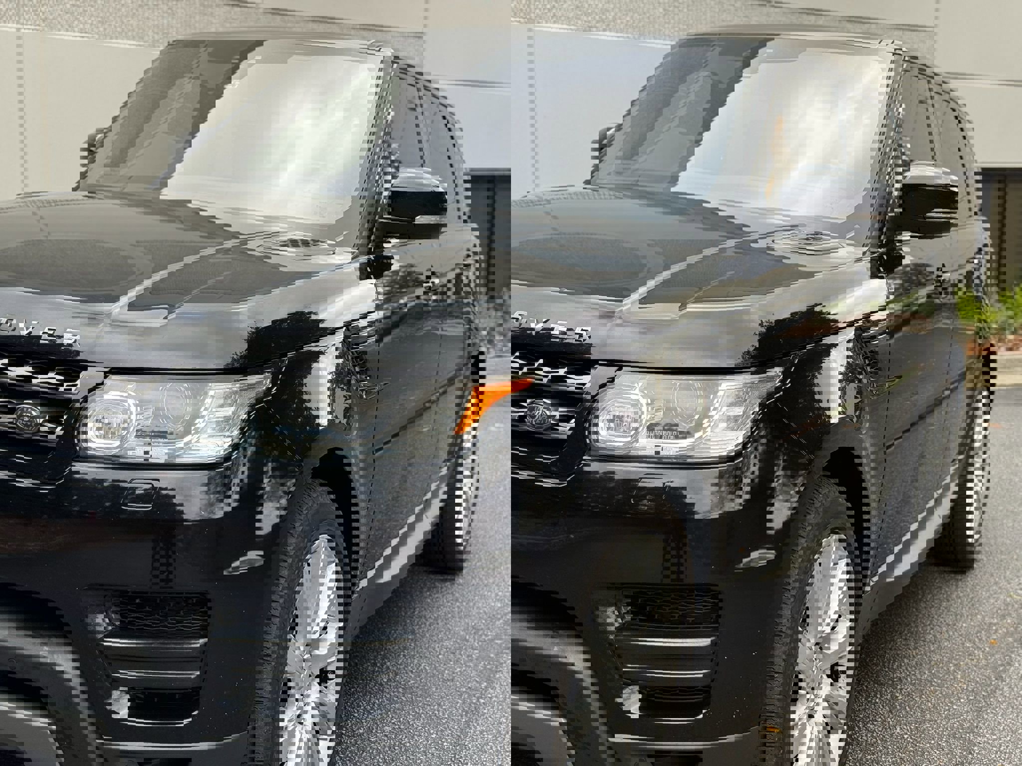 Used 2017 Land Rover Range Rover Sport SE image 7