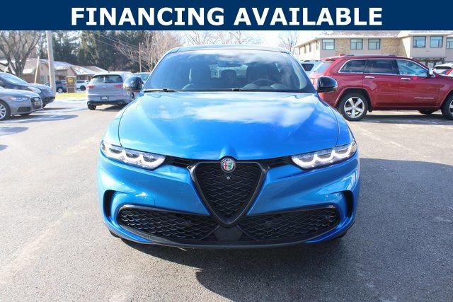 Used 2024 Alfa Romeo Tonale Veloce image 3