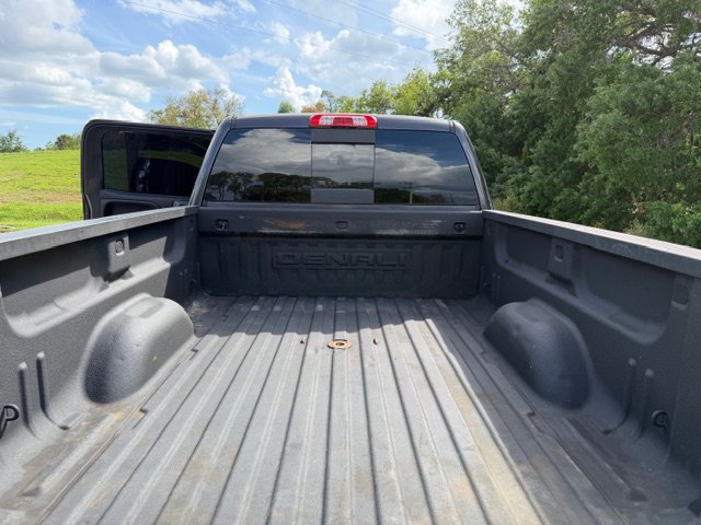 Used 2015 GMC Sierra 2500 Denali w/ Duramax Plus Package AWD/4WD image 10