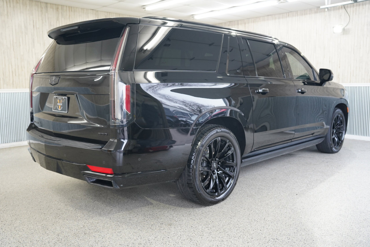 Used 2021 Cadillac Escalade ESV Sport w/ Driver Assist Tech Package image 10