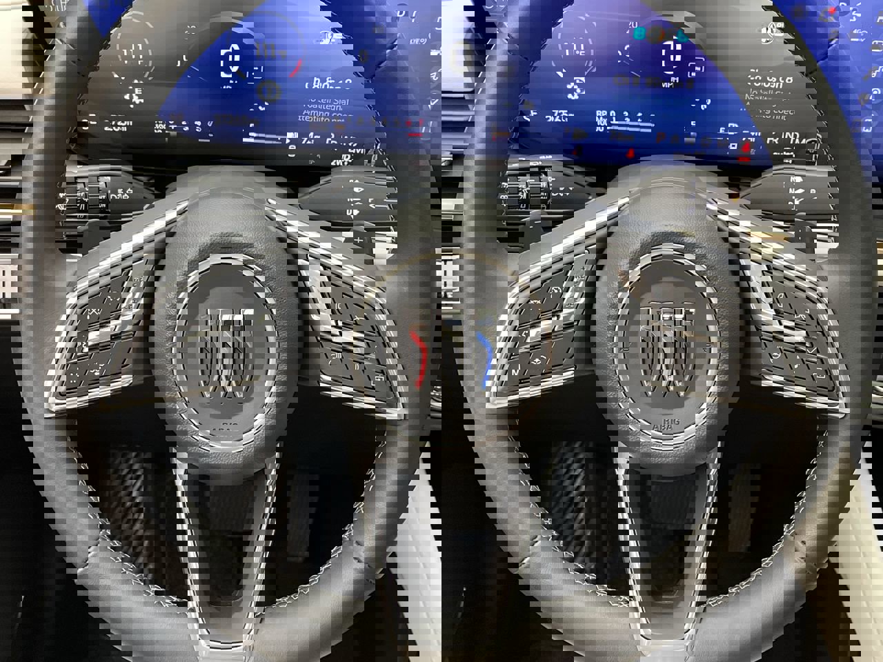 Certified 2024 Buick Envision Avenir image 16