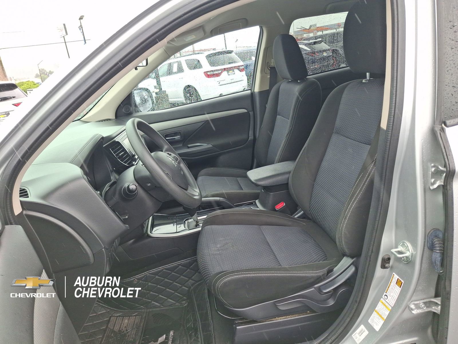 Used 2018 Mitsubishi Outlander ES AWD/4WD image 19