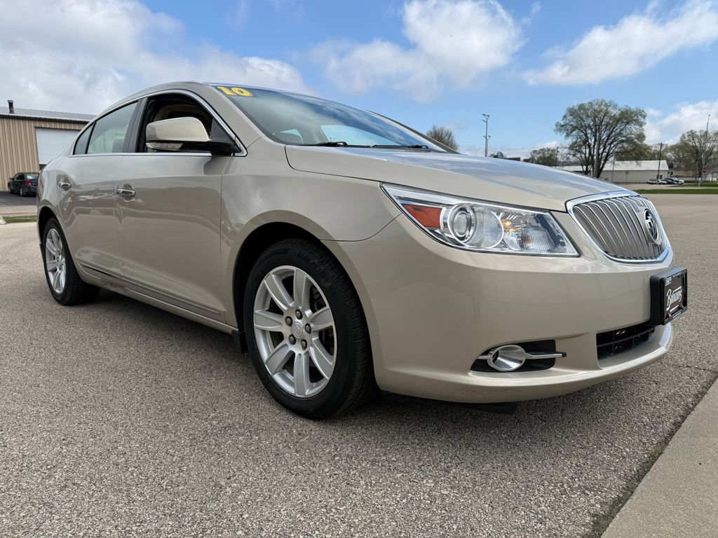 Used 2010 Buick LaCrosse CXL FWD image 3