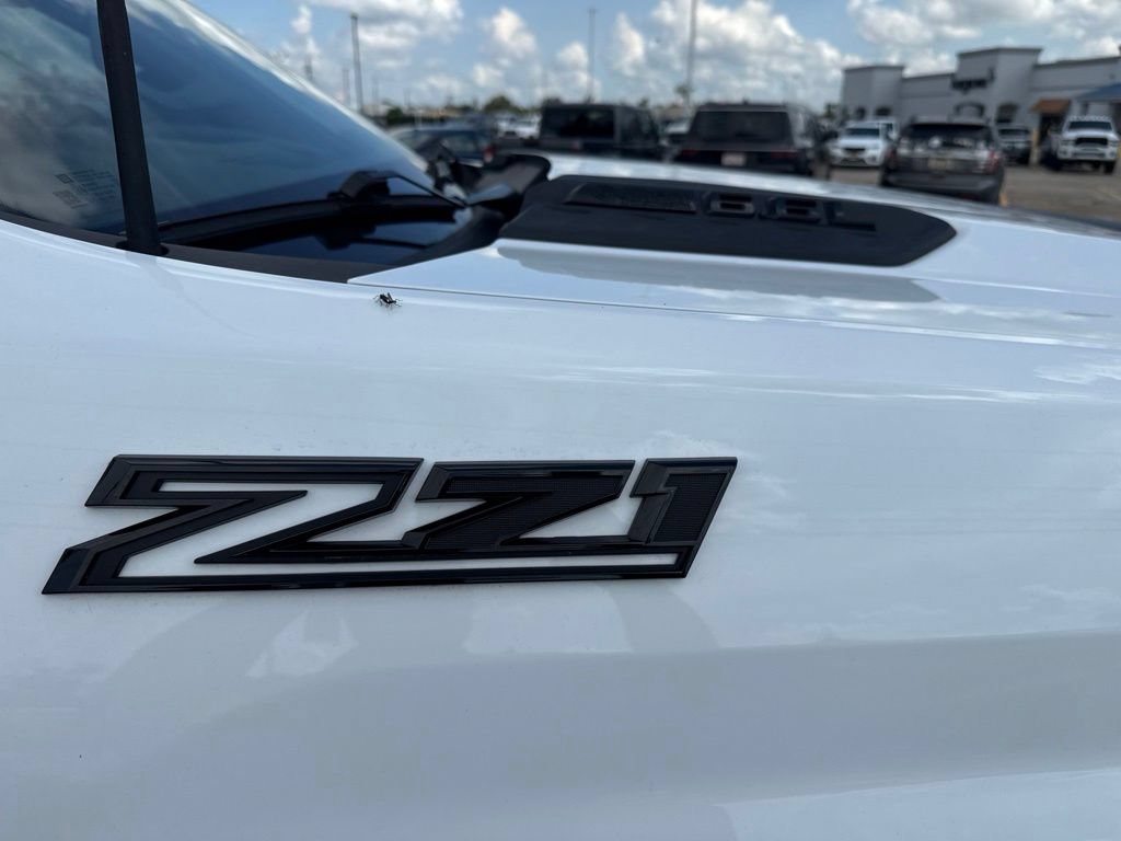 Used 2025 Chevrolet Silverado 2500 Custom AWD/4WD image 11