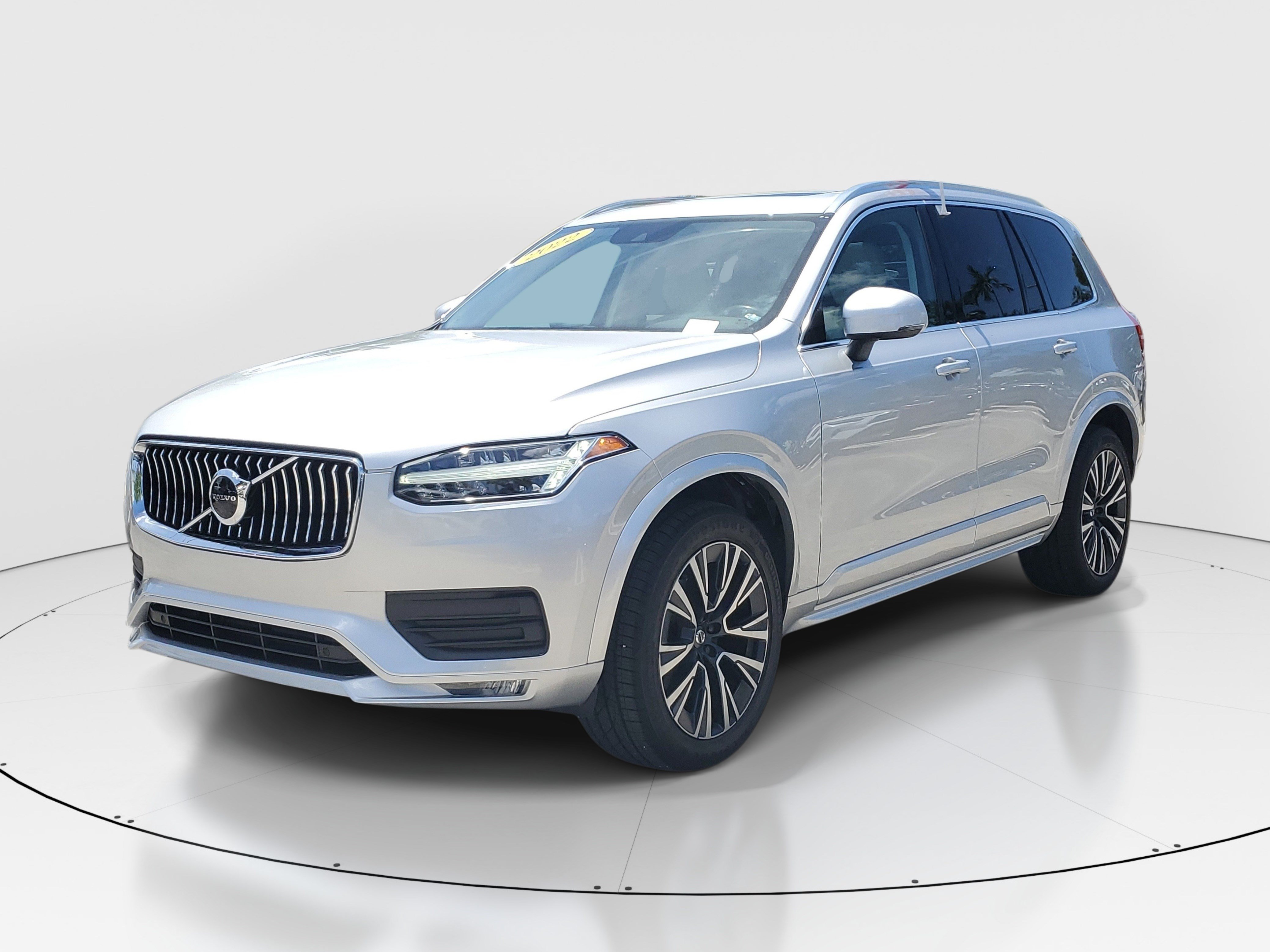 Used 2022 Volvo XC90 T6 Momentum w/ Protection Package Premier AWD/4WD image 3